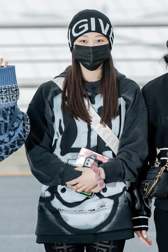 지젤 2021년 11월 21일 인천공항 착장