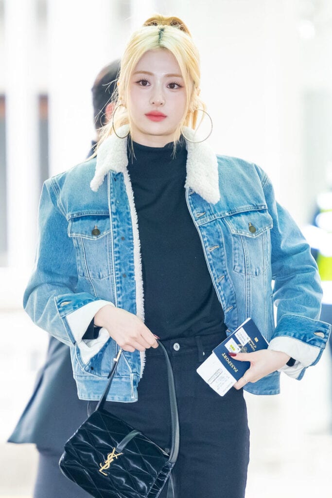 허윤진 2022년 12월 12일 인천공항 착장