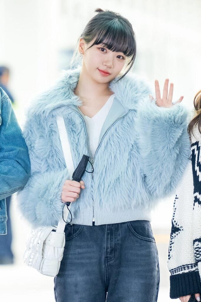 김채원 2022년 12월 12일 인천공항 착장