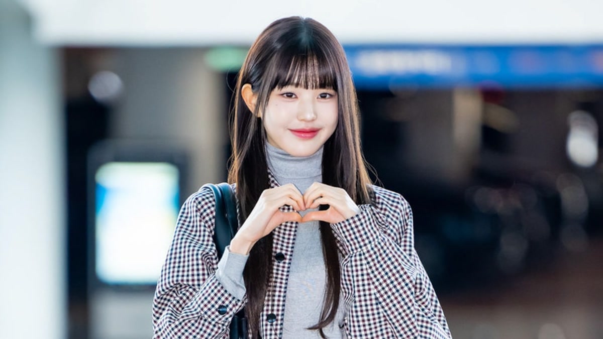 장원영 2023년 10월 2일 인천공항 착장